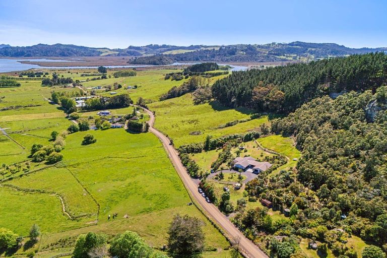 Photo of property in 80 Hodge Road, Coroglen, Whitianga, 3591