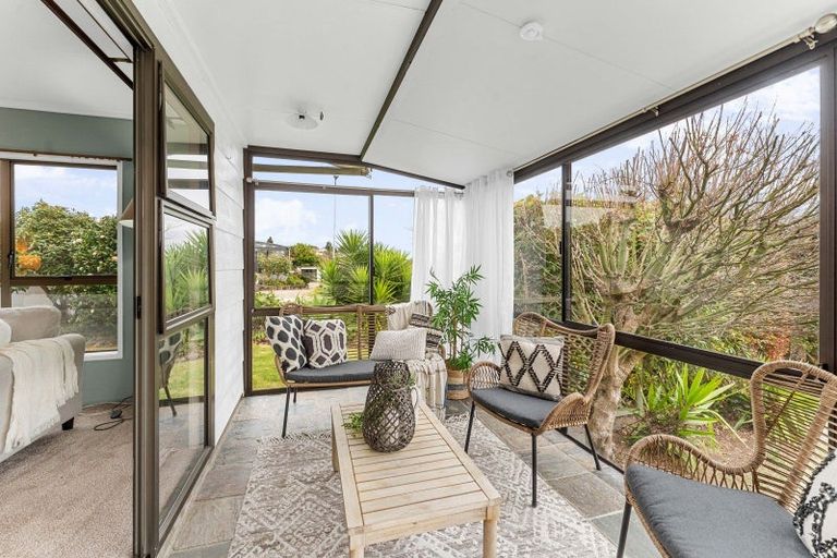 Photo of property in 6 Walnut Grove, Omokoroa, 3114