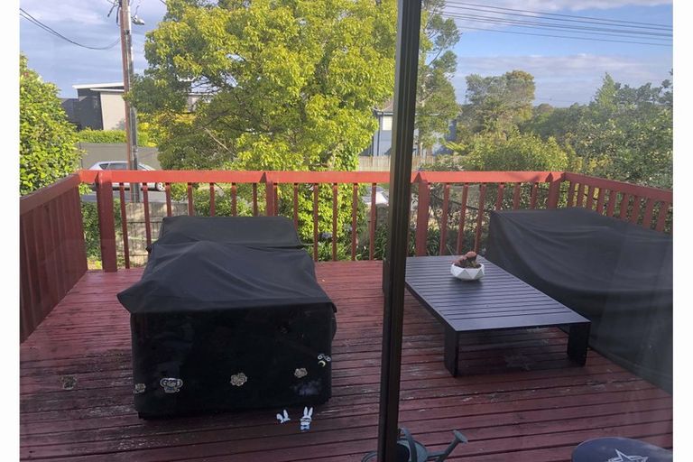 Photo of property in 1/71 Kowhai Road, Mairangi Bay, Auckland, 0630