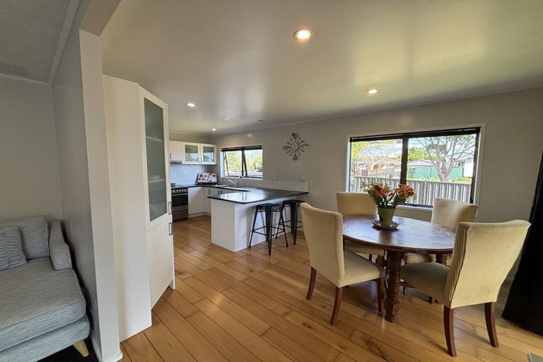 Photo of property in 7 Sunningdale Street, Wattle Downs, Auckland, 2103