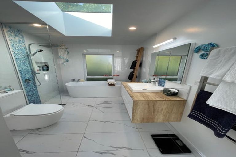 Photo of property in 2 Taimoana Close, Mangawhai Heads, Mangawhai, 0505