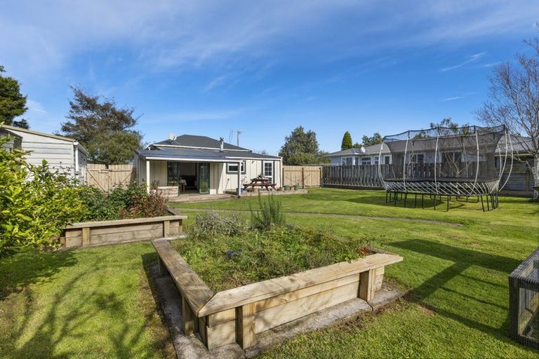 Photo of property in 16 Falstaff Street, Stratford, 4332