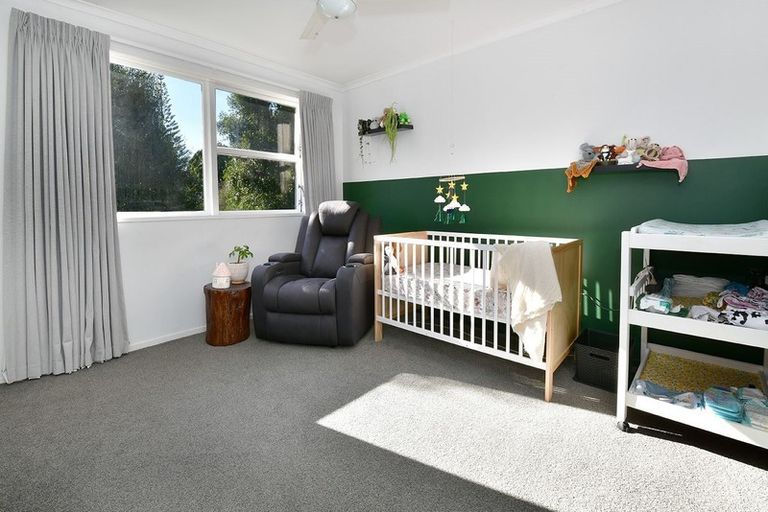 Photo of property in 33 Rautawhiri Road, Helensville, 0800