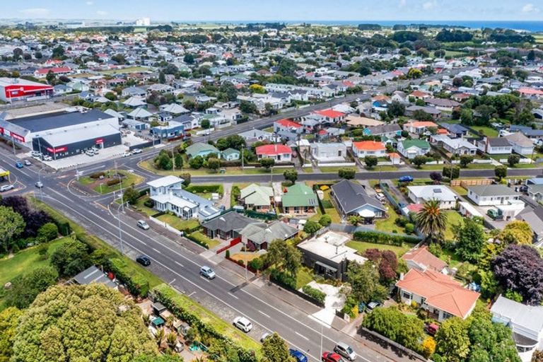 Photo of property in 337 High Street, Hawera, 4610