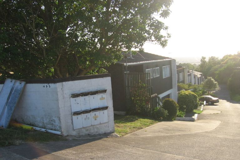 Photo of property in 3/495 Glenfield Road, Glenfield, Auckland, 0629