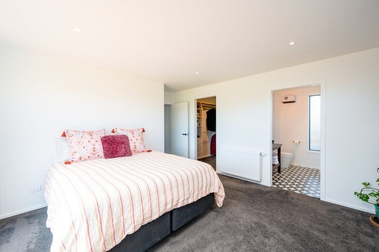 Photo of property in 39 Pounamu Avenue, Albert Town, Wanaka, 9305