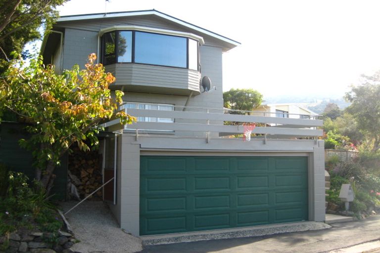 Photo of property in 27 Pioneer Crescent, Helensburgh, Dunedin, 9010
