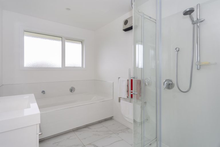 Photo of property in 3a Weston Road, Holmes Hill, Oamaru, 9401