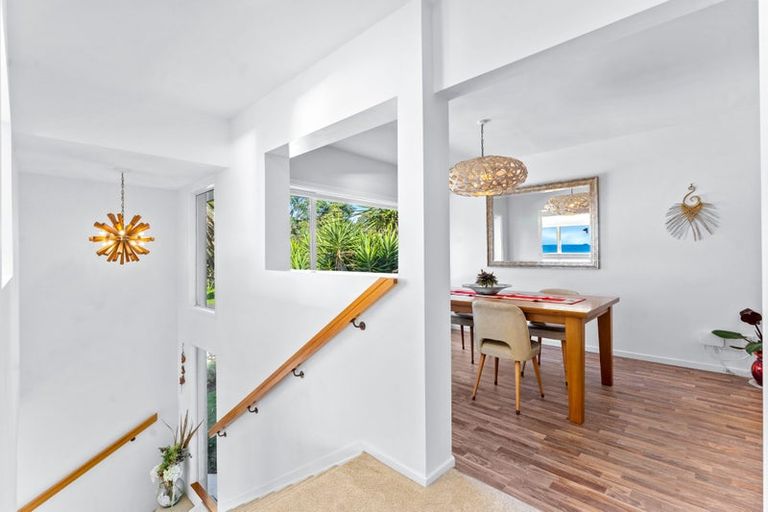 Photo of property in 1/22 Tiri Road, Milford, Auckland, 0620