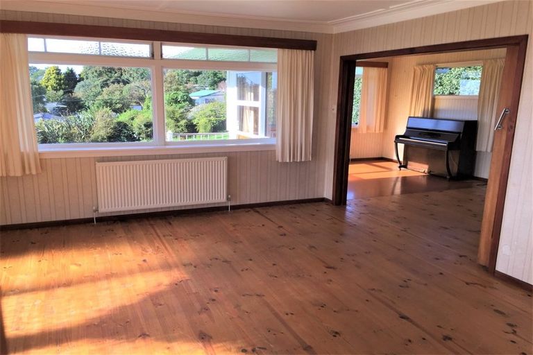 Photo of property in 90 Oxford Road, Okato, 4335