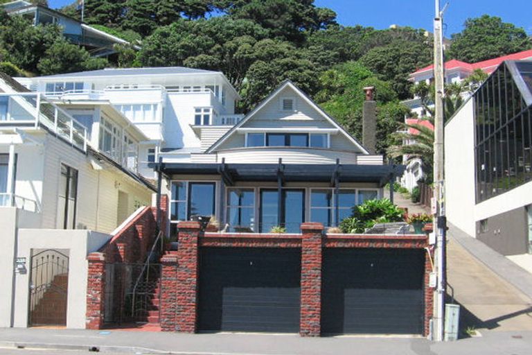 Photo of property in 338a Oriental Parade, Oriental Bay, Wellington, 6011
