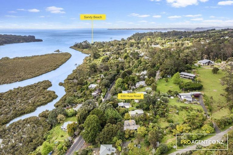 Photo of property in 639 Huia Road, Parau, Auckland, 0604