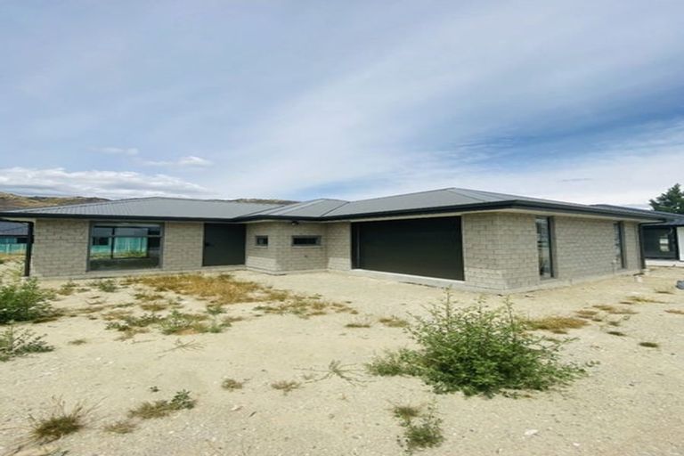 Photo of property in 14 Wallis Drive, Cromwell, 9310