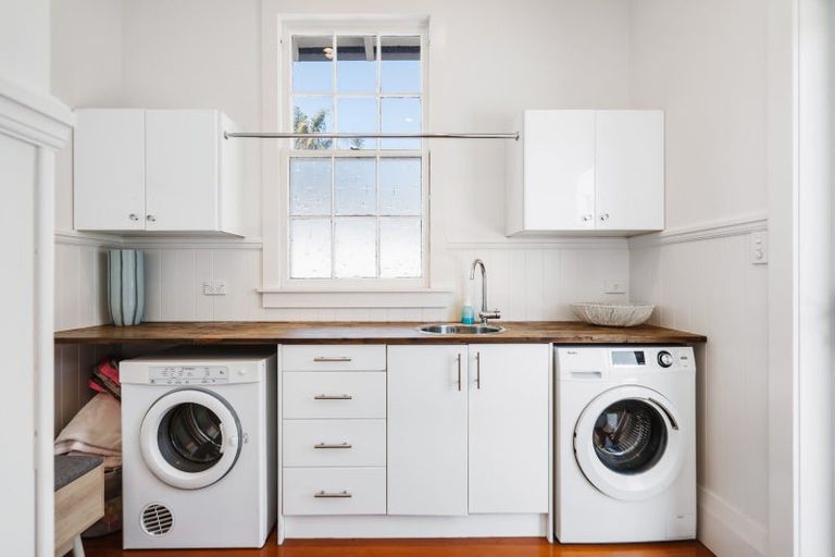 Photo of property in 16 Wolfe Street, Regent, Whangarei, 0112