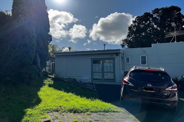 Photo of property in 1/728 Beach Road, Browns Bay, Auckland, 0630