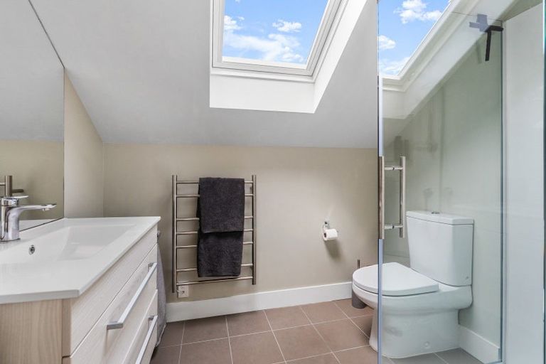 Photo of property in 2 Ewen Alison Avenue, Devonport, Auckland, 0624