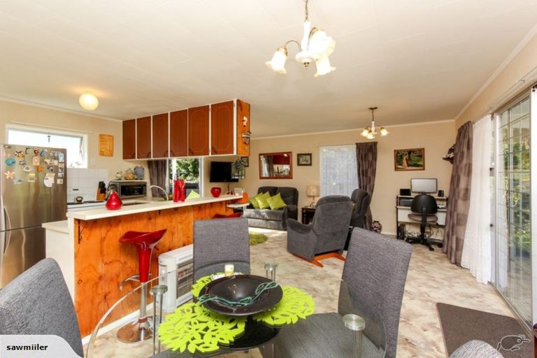 Photo of property in 6 Waterloo Place, Westown, New Plymouth, 4310