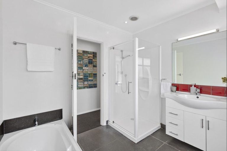 Photo of property in 33 Byron Street, Leamington, Cambridge, 3432