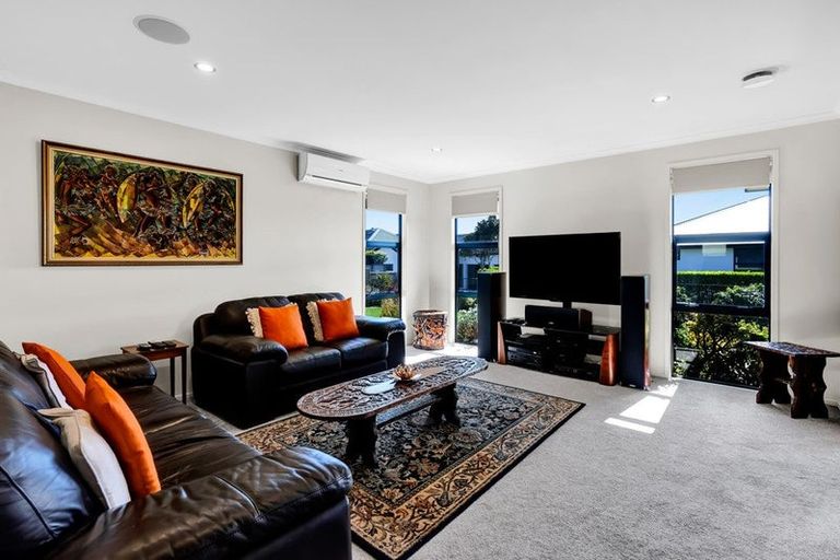 Photo of property in 49 Links Drive, Waiwhakaiho, New Plymouth, 4312