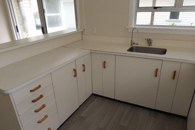 Photo of property in 4 Lydford Place, Spotswood, New Plymouth, 4310