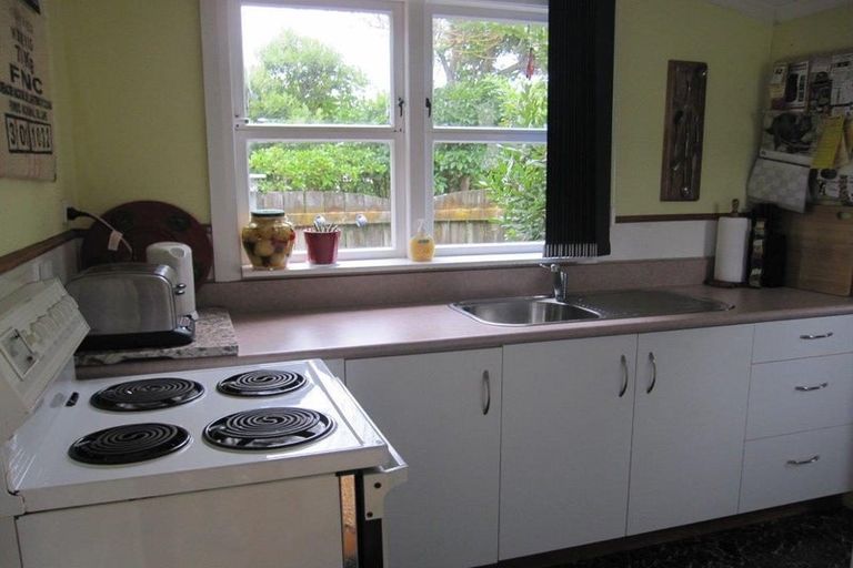 Photo of property in 30 Manuka Street, Otaki Beach, Otaki, 5512