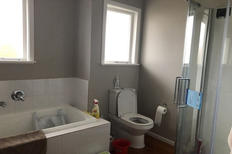 Photo of property in 4 La Trobe Street, Pakuranga Heights, Auckland, 2010