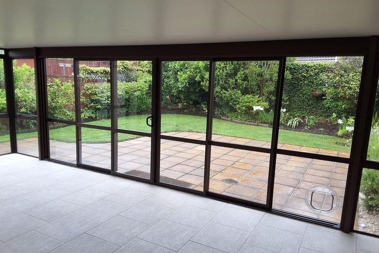 Photo of property in 53 Golfland Drive, Golflands, Auckland, 2013