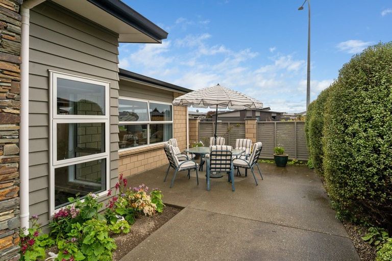 Photo of property in 96 The Drive, Paraparaumu Beach, Paraparaumu, 5032