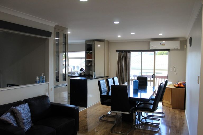 Photo of property in 15 Chieftain Rise, Goodwood Heights, Auckland, 2105