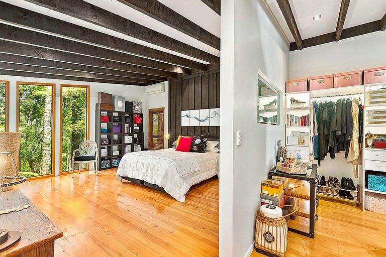 Photo of property in 93 Brick Bay Drive, Sandspit, Warkworth, 0982