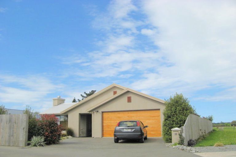 Photo of property in 11 Pascoe Drive, Woodend, 7610