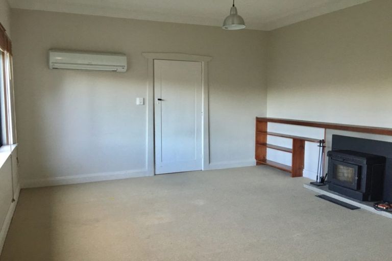 Photo of property in 35 Memorial Avenue, Ilam, Christchurch, 8053