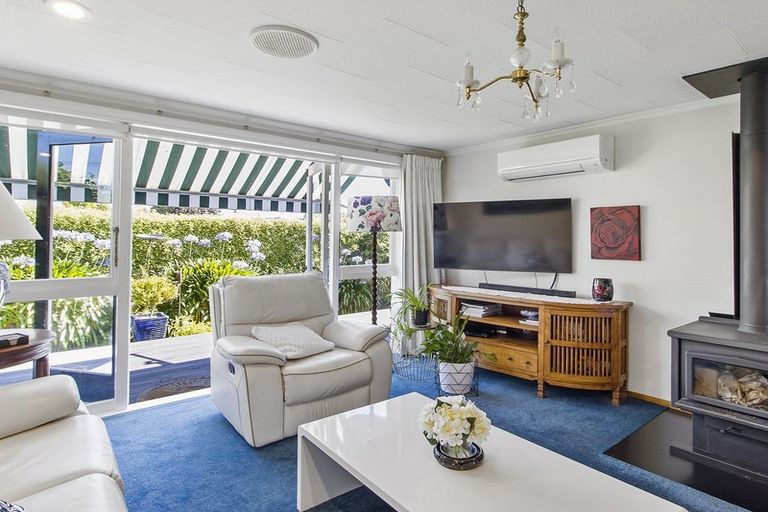 Photo of property in 12 Parsonage Road, Waimate, 7924