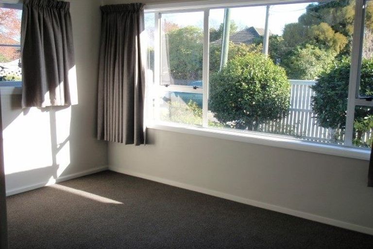 Photo of property in 28 Otara Street, Ilam, Christchurch, 8053