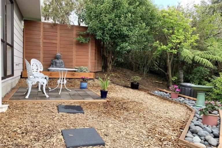 Photo of property in 2/26 Dudding Avenue, Northcote, Auckland, 0627