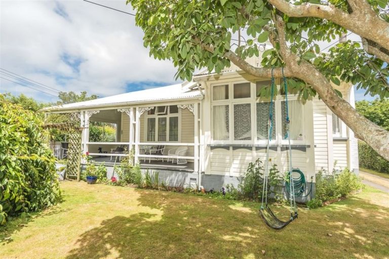 Photo of property in 11 Peakes Road, Saint Johns Hill, Whanganui, 4501