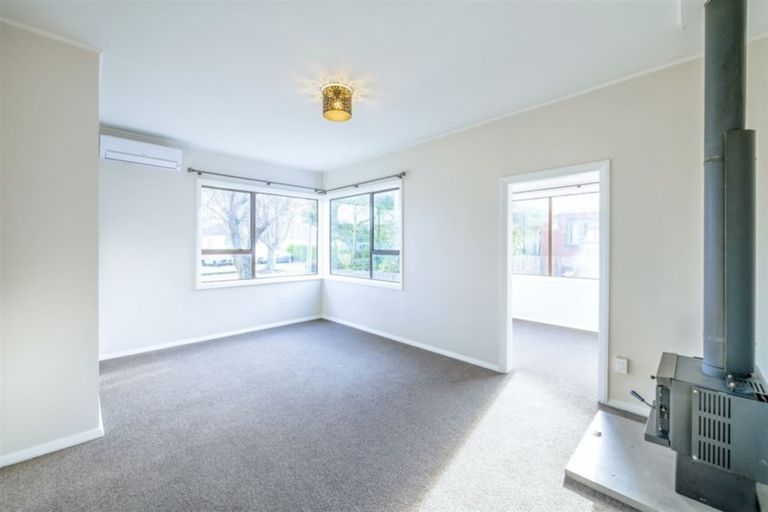 Photo of property in 17 Riley Crescent, Woolston, Christchurch, 8023