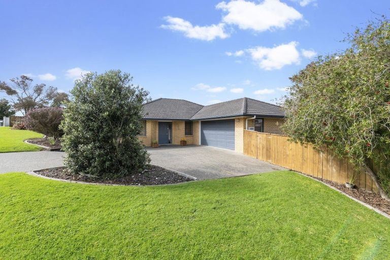 Photo of property in 4 Bayview Park Lane, Orewa, 0931
