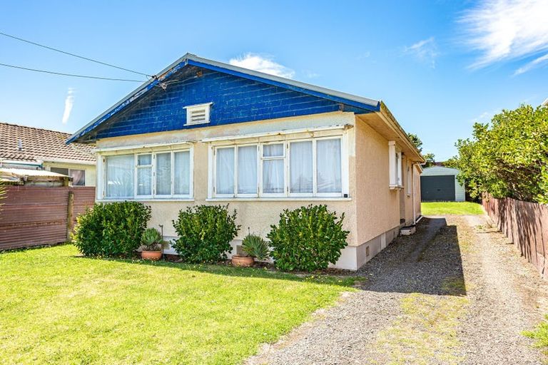 Photo of property in 18 Aotea Street, Castlecliff, Whanganui, 4501