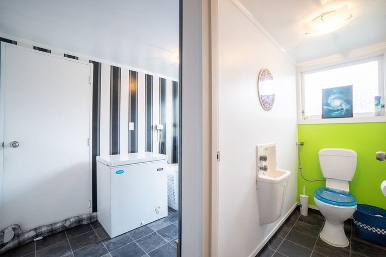 Photo of property in 111 Benmore Avenue, Cloverlea, Palmerston North, 4412