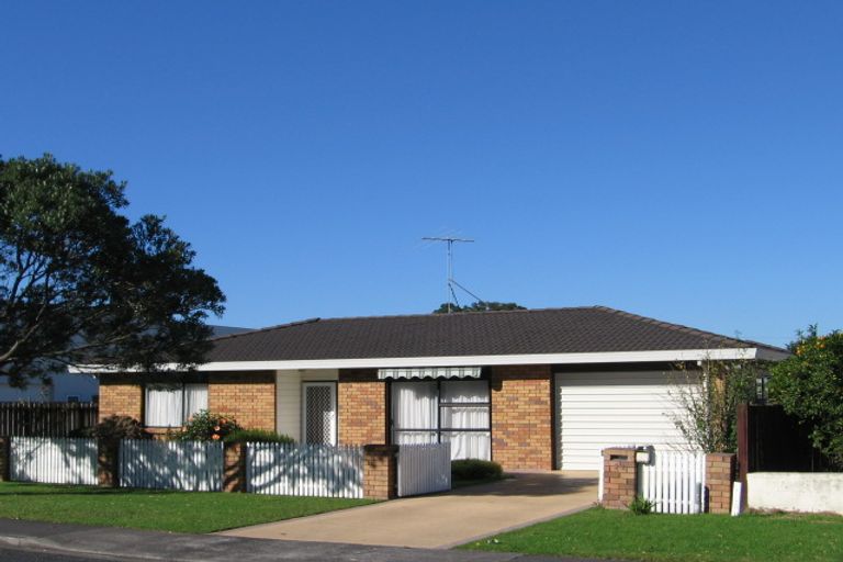 Photo of property in 22b Tamariki Avenue, Orewa, 0931