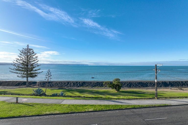 Photo of property in 36 Charles Street, Westshore, Napier, 4110