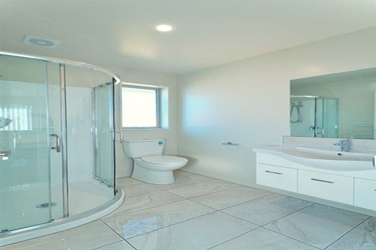 Photo of property in 5 Keeper Close, Woodend, 7610