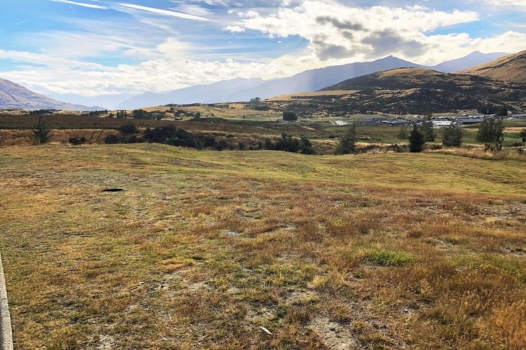 Photo of property in 11a Double Cone Road, Jacks Point, Queenstown, 9371