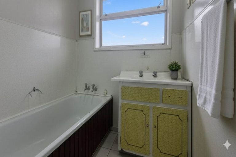 Photo of property in 2/15 Wentworth Avenue, Papatoetoe, Auckland, 2025