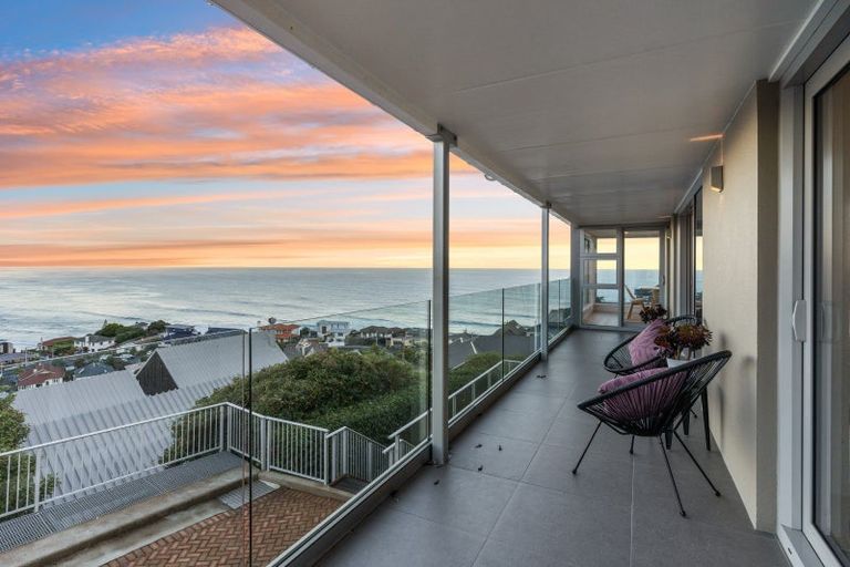 Photo of property in 82 Cliffs Road, Saint Clair, Dunedin, 9012