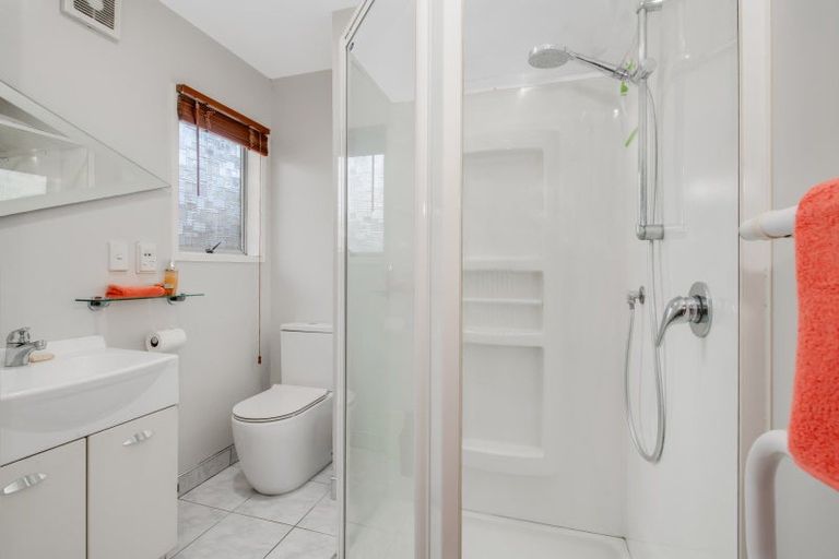 Photo of property in 11 Fairway Avenue, Red Beach, 0932