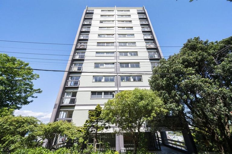 Photo of property in Mansfield Towers, 1 Grant Road, Thorndon, Wellington, 6011