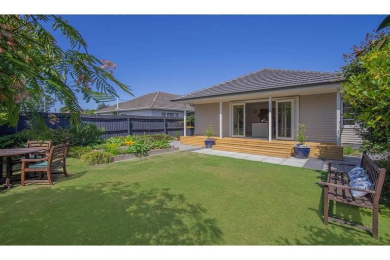 Photo of property in 182 Ilam Road, Ilam, Christchurch, 8041