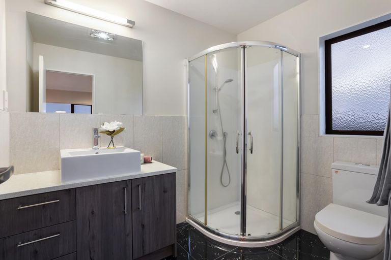 Photo of property in 16 Dalray Avenue, Takanini, 2112